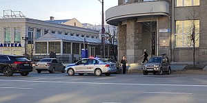 Может ли инспектор ГИБДД остановить машину для проверки документов