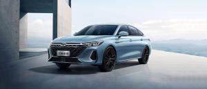 Он хочет заменить нам Camry: обзор Чери Арризо 8