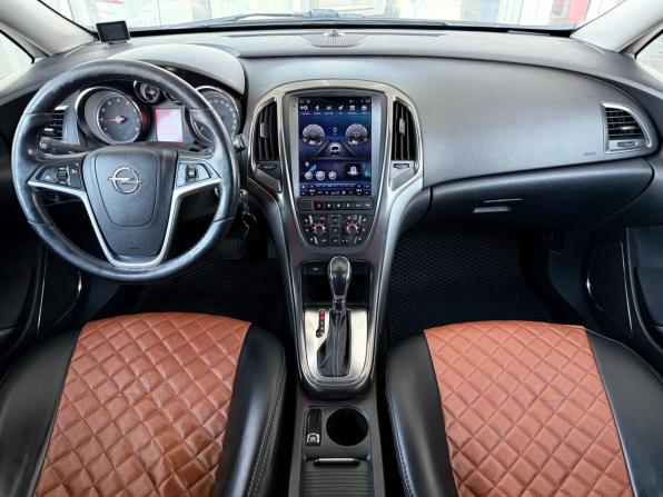 Opel Astra J с пробегом 2010 года, цена 609 000 рублей, 244000 км, хэтчбек, Автокод Объявления