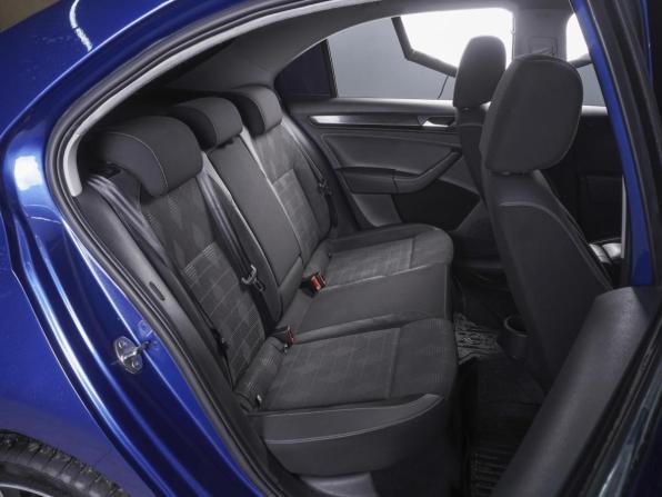 Volkswagen Polo VI с пробегом 2022 года, цена 1 680 000 рублей, 76204 км, лифтбек, Автокод Объявления