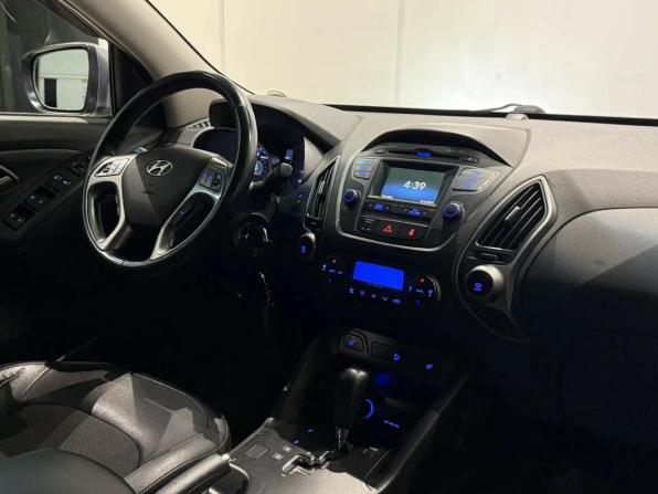 Hyundai ix35 I Рестайлинг с пробегом 2015 года, цена 1 550 000 рублей, 98470 км, внедорожник, Автокод Объявления