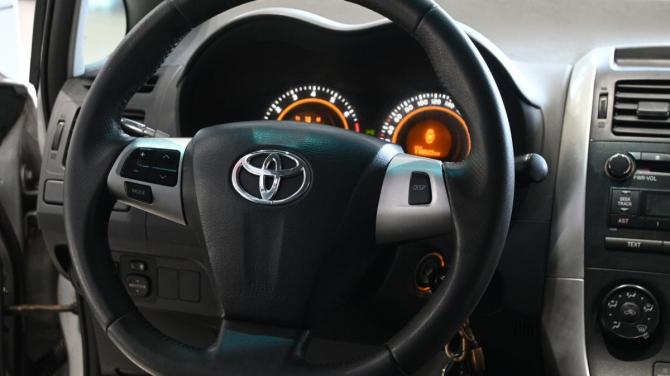 Toyota Auris I Рестайлинг с пробегом 2011 года, цена 895 000 рублей, 118300 км, хэтчбек, Автокод Объявления