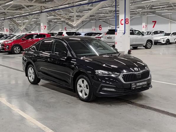 Skoda Octavia IV (A8) с пробегом 2021 года, цена 2 120 000 рублей, 129719 км, лифтбек, Автокод Объявления