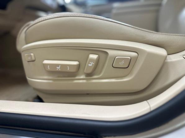 Lexus ES VI с пробегом 2015 года, цена 2 690 000 рублей, 134391 км, седан, Автокод Объявления