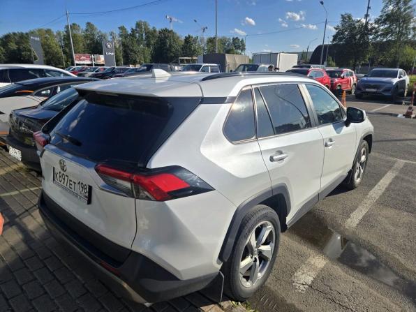 Toyota RAV4 V (XA50) с пробегом 2021 года, цена 3 139 000 рублей, 86717 км, внедорожник, Автокод Объявления