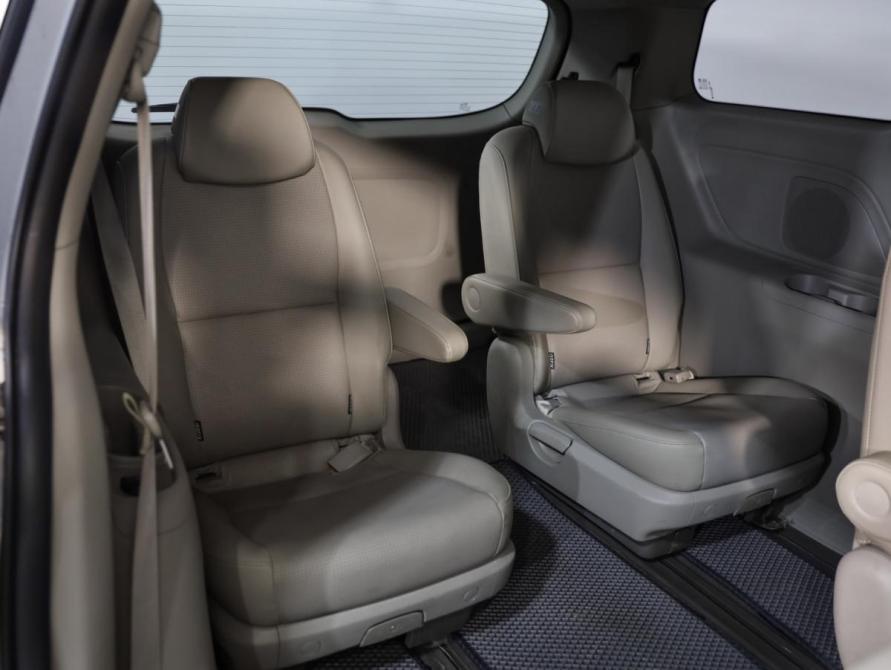 Kia Carnival III Санкт-Петербург  - изображение 27