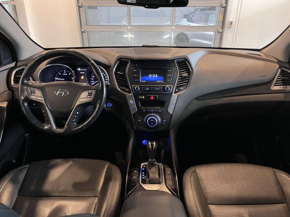 Hyundai Santa Fe III Рестайлинг с пробегом 2017 года, цена 2 400 000 рублей, 198307 км, внедорожник, Автокод Объявления