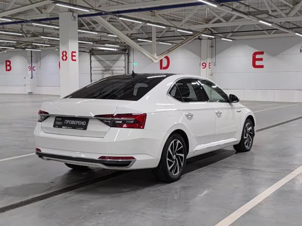 Skoda Superb III Рестайлинг с пробегом 2020 года, цена 2 190 000 рублей, 105642 км, лифтбек, Автокод Объявления
