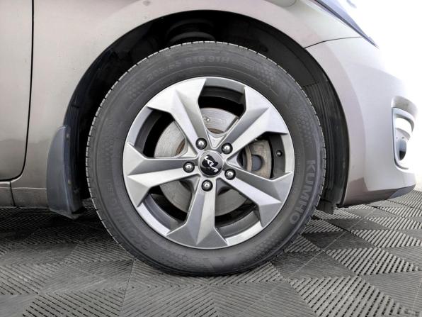 Kia Ceed II Рестайлинг с пробегом 2017 года, цена 1 185 000 рублей, 177682 км, хэтчбек, Автокод Объявления