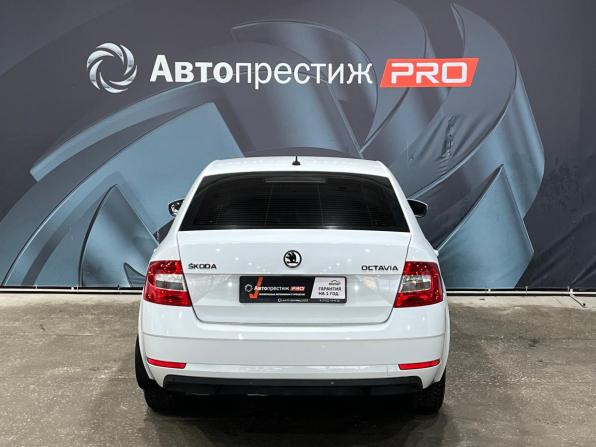 Skoda Octavia III (A7) Рестайлинг с пробегом 2017 года, цена 1 427 000 рублей, 141666 км, лифтбек, Автокод Объявления