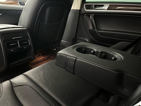 Volkswagen Touareg II Рестайлинг с пробегом 2016 года, цена 3 099 000 рублей, 176000 км, внедорожник, Автокод Объявления