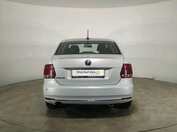 Volkswagen Polo V Рестайлинг с пробегом 2018 года, цена 960 000 рублей, 105000 км, седан, Автокод Объявления
