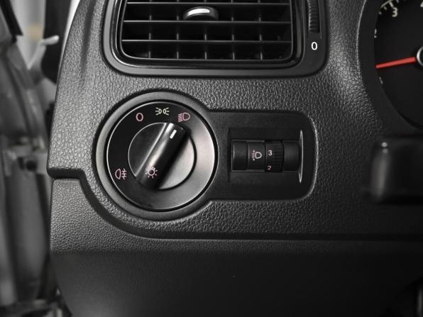 Volkswagen Polo V Рестайлинг с пробегом 2016 года, цена 1 195 000 рублей, 158530 км, седан, Автокод Объявления
