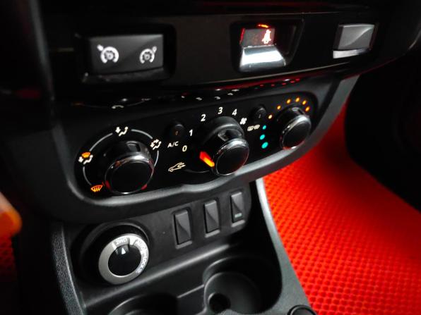 Renault Duster I Рестайлинг с пробегом 2015 года, цена 1 197 000 рублей, 140611 км, внедорожник, Автокод Объявления