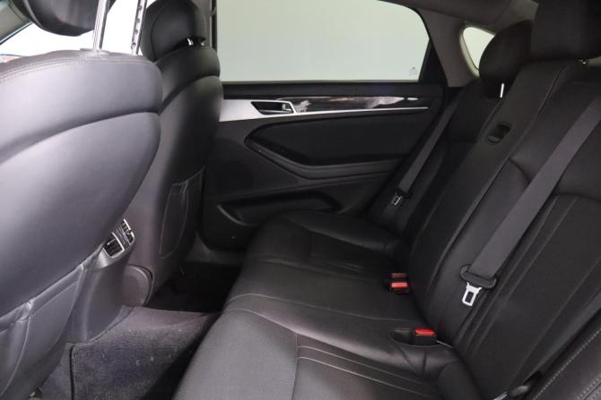Hyundai Genesis II с пробегом 2015 года, цена 1 649 000 рублей, 197000 км, седан, Автокод Объявления