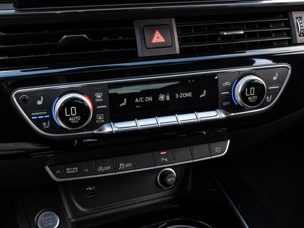 Audi A4 V (B9) Рестайлинг с пробегом 2020 года, цена 3 140 000 рублей, 119470 км, седан, Автокод Объявления