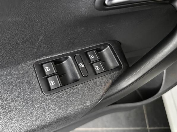 Volkswagen Polo V Рестайлинг с пробегом 2019 года, цена 922 000 рублей, 207445 км, седан, Автокод Объявления