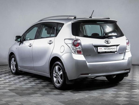 Toyota Verso I с пробегом 2010 года, цена 900 000 рублей, 276015 км, компактвэн, Автокод Объявления