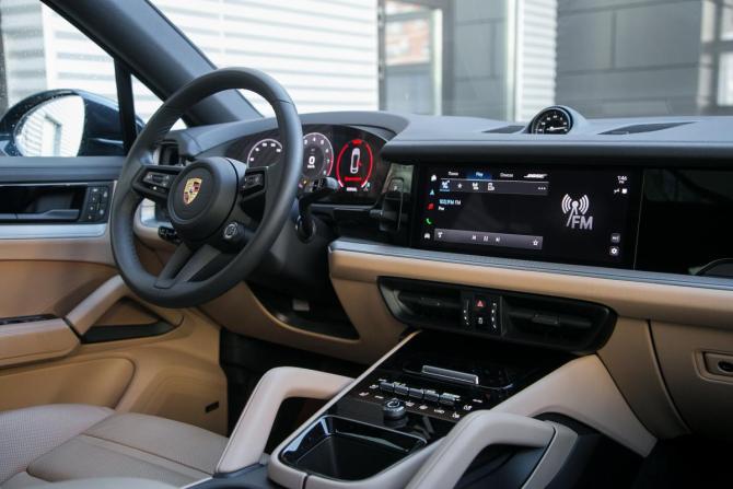 Porsche Cayenne III Рестайлинг с пробегом 2023 года, цена 17 495 000 рублей, 10172 км, внедорожник, Автокод Объявления