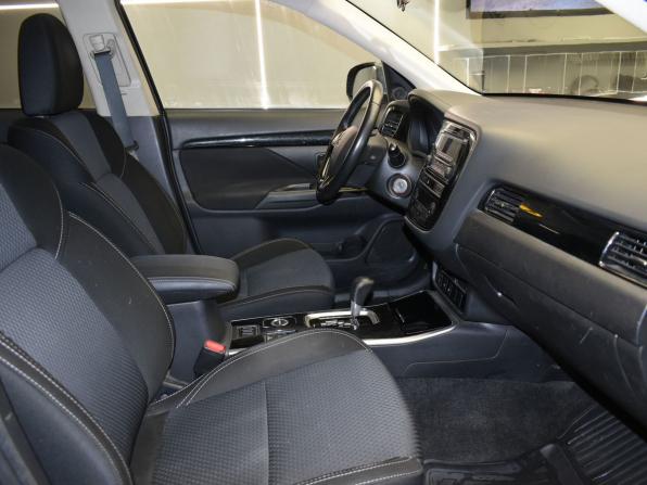 Mitsubishi Outlander III Рестайлинг 3 с пробегом 2019 года, цена 2 240 000 рублей, 128056 км, внедорожник, Автокод Объявления