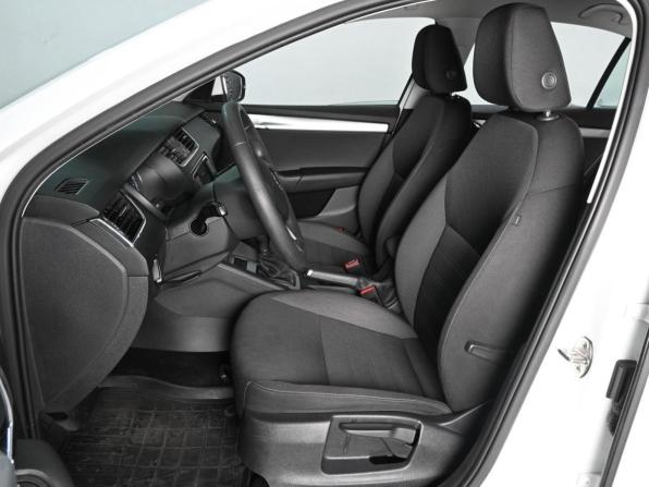 Skoda Octavia III (A7) Рестайлинг с пробегом 2019 года, цена 1 820 000 рублей, 78691 км, лифтбек, Автокод Объявления