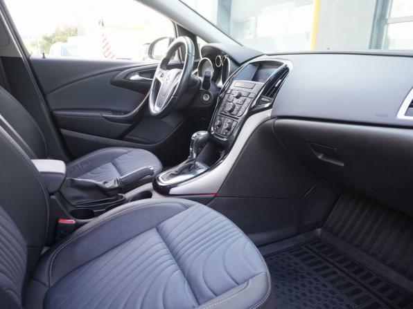 Opel Astra J Рестайлинг с пробегом 2014 года, цена 883 000 рублей, 96000 км, хэтчбек, Автокод Объявления