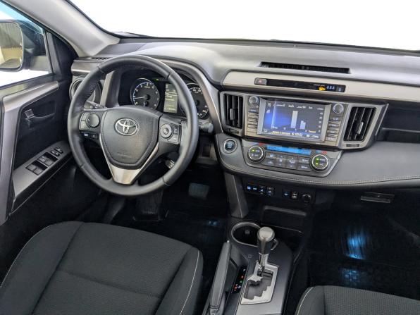 Toyota RAV4 IV (XA40) Рестайлинг с пробегом 2019 года, цена 2 550 000 рублей, 139234 км, внедорожник, Автокод Объявления