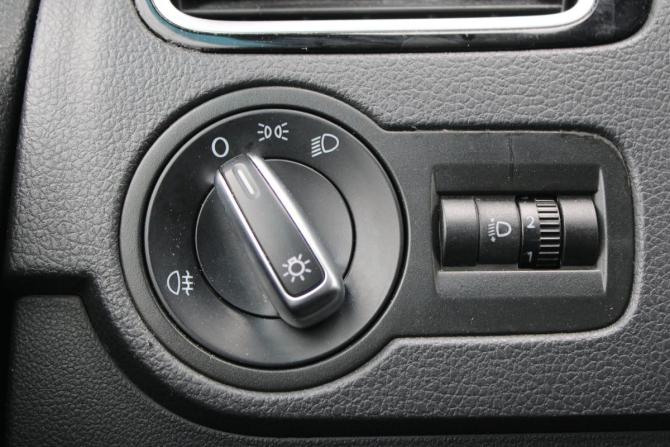 Volkswagen Polo V Рестайлинг с пробегом 2017 года, цена 1 020 000 рублей, 138000 км, седан, Автокод Объявления
