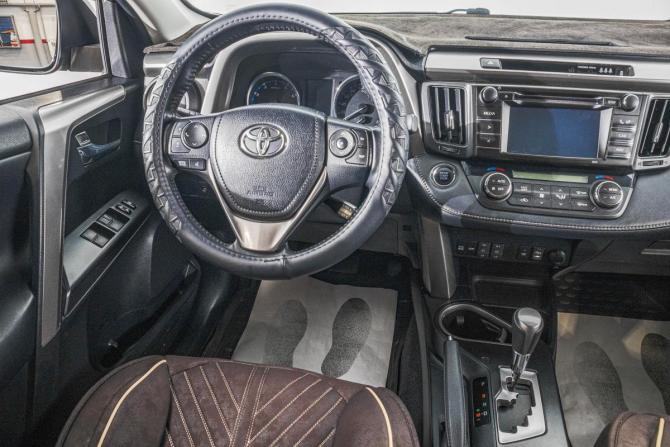 Toyota RAV4 IV (XA40) Рестайлинг с пробегом 2016 года, цена 2 499 000 рублей, 189700 км, внедорожник, Автокод Объявления