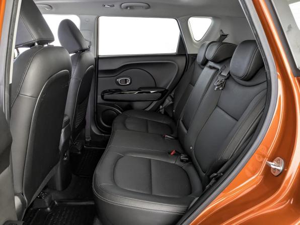 Kia Soul II Рестайлинг с пробегом 2018 года, цена 1 590 000 рублей, 132323 км, хэтчбек, Автокод Объявления