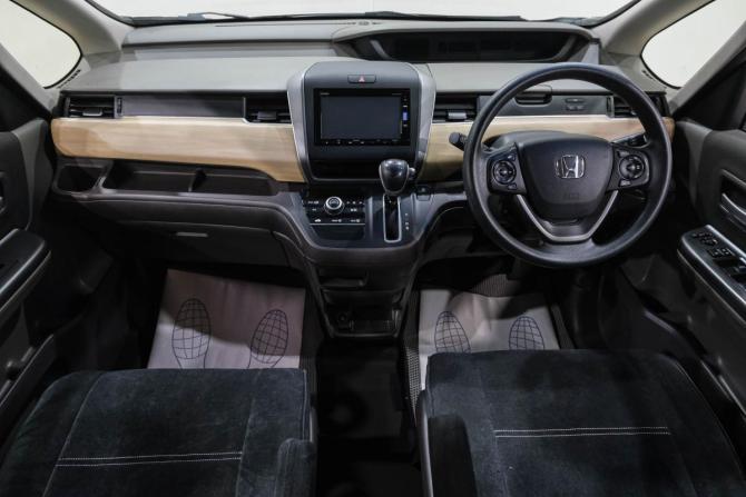 Honda Freed II с пробегом 2017 года, цена 1 449 000 рублей, 134000 км, компактвэн, Автокод Объявления