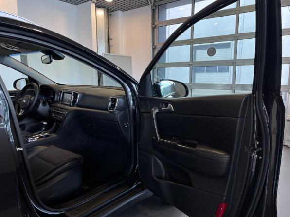Kia Sportage IV с пробегом 2018 года, цена 2 392 000 рублей, 100805 км, внедорожник, Автокод Объявления