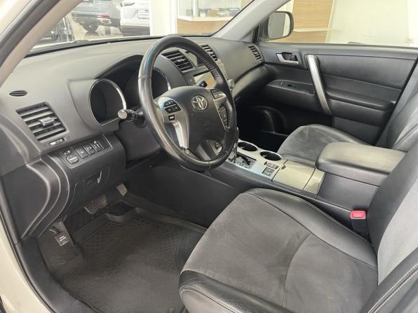 Toyota Highlander II (XU40) Рестайлинг с пробегом 2012 года, цена 1 690 000 рублей, 183300 км, внедорожник, Автокод Объявления