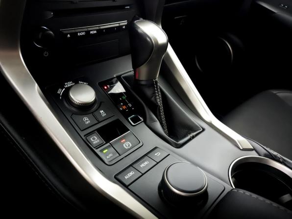 Lexus NX I с пробегом 2017 года, цена 2 690 000 рублей, 166995 км, внедорожник, Автокод Объявления