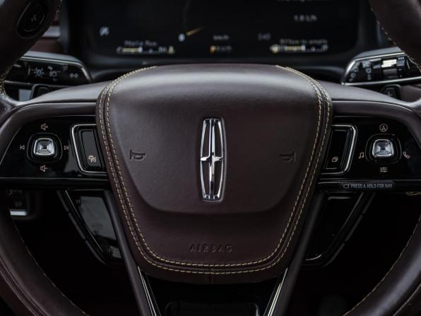 Lincoln Aviator II с пробегом 2020 года, цена 7 300 000 рублей, 70613 км, внедорожник, Автокод Объявления