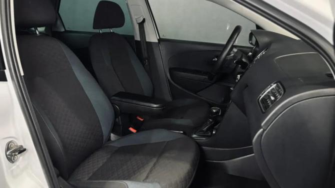 Volkswagen Polo V Рестайлинг с пробегом 2019 года, цена 1 240 000 рублей, 133136 км, седан, Автокод Объявления