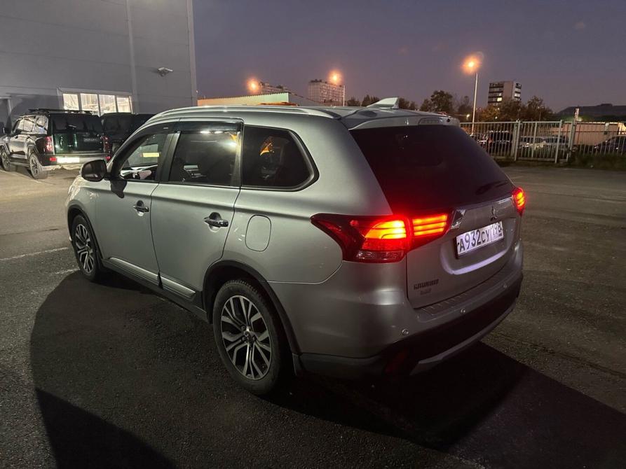 Mitsubishi Outlander III Рестайлинг 2 Санкт-Петербург  - изображение 3