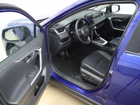 Toyota RAV4 V (XA50) с пробегом 2021 года, цена 3 090 000 рублей, 156189 км, внедорожник, Автокод Объявления