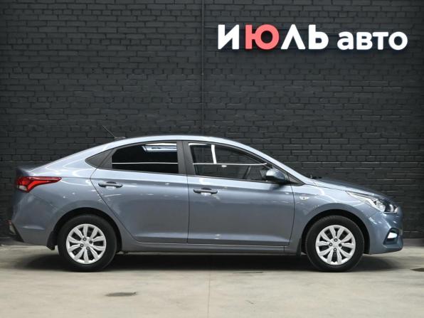 Hyundai Solaris II с пробегом 2017 года, цена 1 400 000 рублей, 114199 км, седан, Автокод Объявления