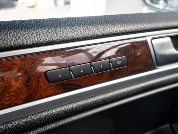 Volkswagen Touareg II Рестайлинг с пробегом 2015 года, цена 2 950 000 рублей, 235854 км, внедорожник, Автокод Объявления