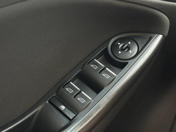 Ford Focus III Рестайлинг с пробегом 2016 года, цена 979 000 рублей, 134030 км, хэтчбек, Автокод Объявления