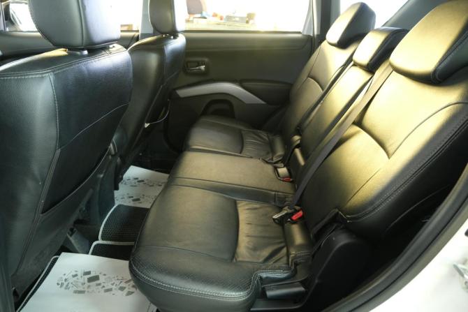 Mitsubishi Outlander II Рестайлинг с пробегом 2012 года, цена 1 559 000 рублей, 259731 км, внедорожник, Автокод Объявления