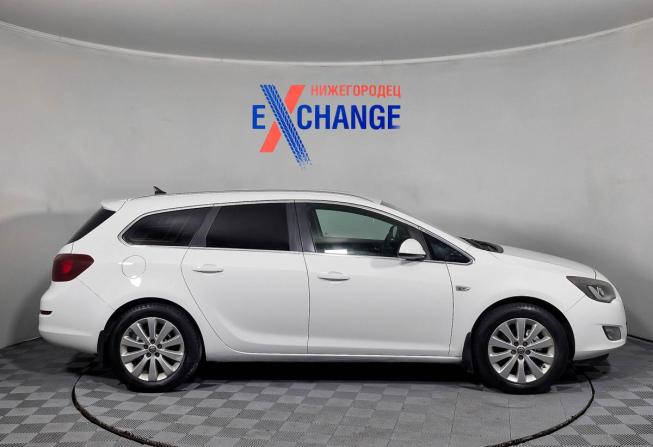 Opel Astra J с пробегом 2011 года, цена 549 000 рублей, 228000 км, универсал, Автокод Объявления