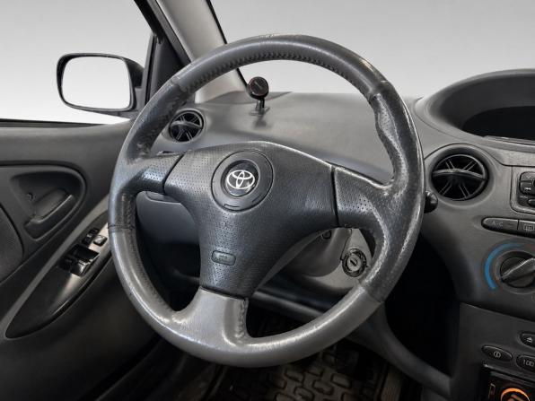 Toyota Yaris I с пробегом 2002 года, цена 299 000 рублей, 295075 км, хэтчбек, Автокод Объявления