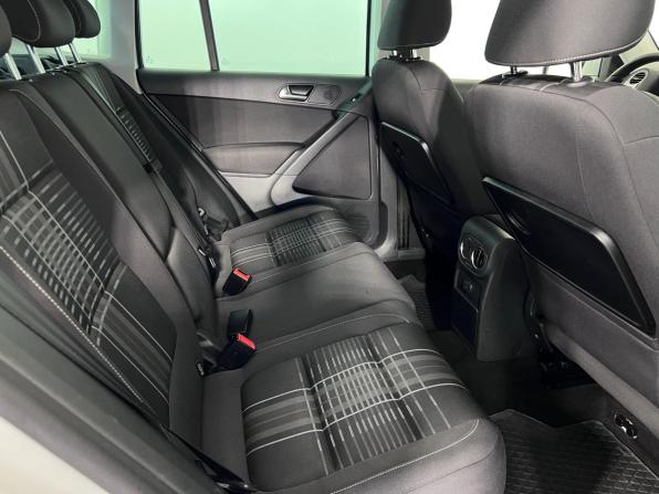 Volkswagen Tiguan I Рестайлинг с пробегом 2016 года, цена 1 490 000 рублей, 137030 км, внедорожник, Автокод Объявления