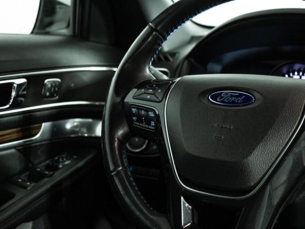 Ford Explorer V Рестайлинг 2 с пробегом 2018 года, цена 3 227 000 рублей, 133713 км, внедорожник, Автокод Объявления