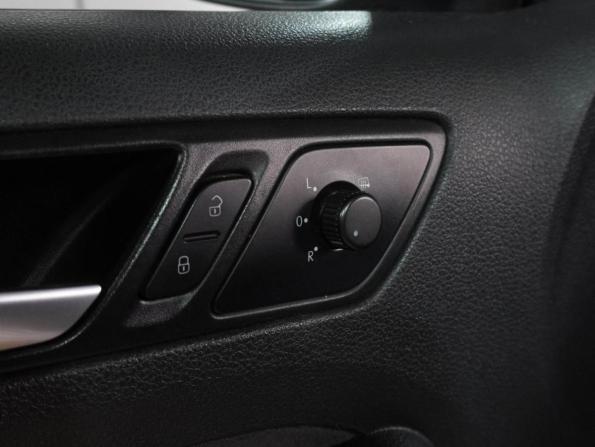Volkswagen Jetta VI с пробегом 2013 года, цена 1 049 000 рублей, 213771 км, седан, Автокод Объявления
