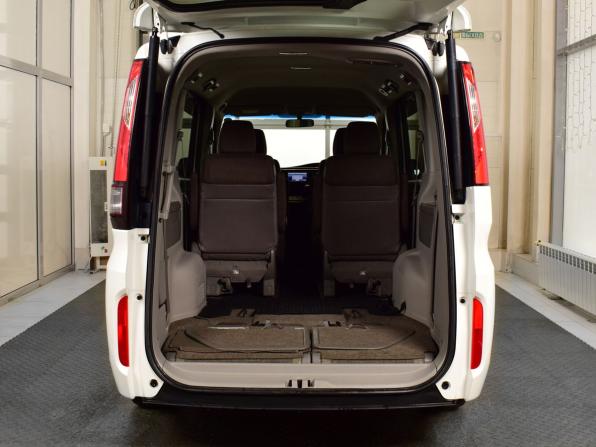 Honda Stepwgn V с пробегом 2016 года, цена 1 879 995 рублей, 58919 км, минивэн, Автокод Объявления