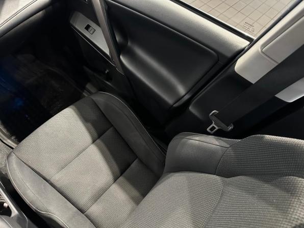 Toyota RAV4 IV (XA40) Рестайлинг с пробегом 2018 года, цена 2 190 000 рублей, 156593 км, внедорожник, Автокод Объявления