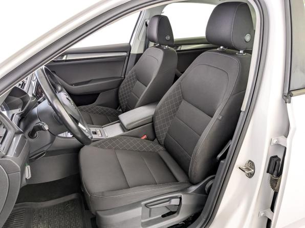 Skoda Superb III с пробегом 2019 года, цена 2 300 000 рублей, 94130 км, лифтбек, Автокод Объявления